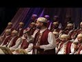 Nasheed Khallu Qabli - خلوا قلبي يعيش بالآهبسم الله والحمد لله وصلى الله على رسول اللههذه الأناشيد النبوية خالية من الآلات الموسيقية المحرمة. وهي أناشيد اسلامية تذكر الناس بالآخرة وبـحب الله وبحب النبي صلى الله عليه وءاله وصحبه وسلم. فمدح النبي عبادة لله وتقرب. ويجوز التوسل بالنبي وهذا علمه النبي للصحابة رضوان الله عليهم كما في حديث الأعمى وحديث عبد الله بن عمر الذي رواه البخاري والتوسل بالعباس وغيرها من الأحاديث الصريحة بجواز التوسل بالنبي.وهذه الأناشيد والموالد ليست محرمة كما تدعي فرقة 