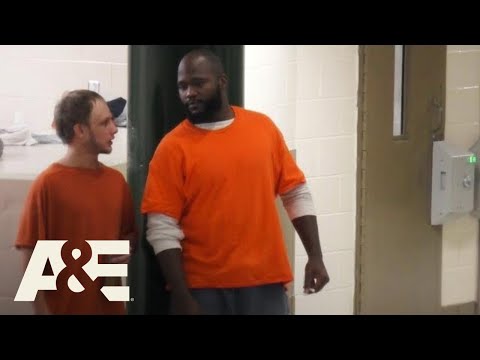 60 Days In: Tony’s “Do-Boy” Gets Kicked Out of Pod for Stealing, Season 6, Episode 12 | A&E