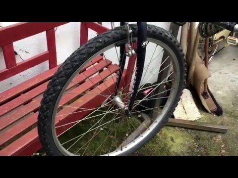 Vorderrad ausbauen MTB Laufrad montieren und demontieren mit Schnellspanner Anleitung