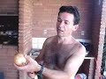 Learn with details how to make yourself a special Brazilian Barbecue enjoying hints from an expert on nutrition.