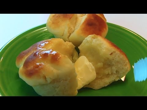 Betty's Cloverleaf Icebox Yeast Rolls -- Christmas ☆