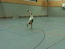 ein paar neue tricks die ich nach dem vierten sampler dazugelernt habe...alle tricks:quadro flashkick (trampolin)frontflip mit sprungseil (trampolin)full in versuch (trampolin)ballout (trampolin)roundat-flickflack-flickflack-flickflack-flickflack-backflip (boden)sideflip (boden)arabian mit kamera (trampolin)triplefulltwist (trampolin)4 mal durchschwung mit sprungseil (trampolin)