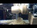 Aquí lesdejo un video de mi torno casero , torneando una copa. xD