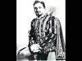 a 61 year old richard tucker sings vesti la giubba from act i of leoncavallo's i pagliacci. this wound up as tucker's last ever performance at the metropolitan opera house as he died about a month later of a heart attack. he sings tremendously here. he had great technique and a voice that was built to last as a result, his voice aged very well.

live 1974 - i pagliacci - the metropolitan opera orchestra conducted by john nelson.