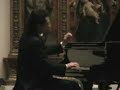 W. A. MOZART, Sonate B-Dur KV 333: Allegretto graziosogespielt von BORIS FEINER, Konzertpianistam 12.10.2006 im Museo Borgogna in Vercelli, Italien