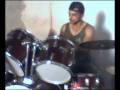 professor clovi e seu aluno de bateria , fabiano, treinando .wmv
