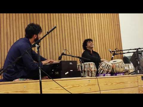 Kalyanpur - Aditya Kalyanpur plays Tabla solo at Ustad Zakir hussain's workshop 2013 in California in his presence.