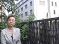 自覚真由美の無料オンラインセミナーhttp://www.michi-way.co.jp/index.html もしももあなたが美容師だったらカラーリング、エアコンの調節、オウム返し濡れた髪、などの言葉を聞いて、お店のお客様と美容師との会話ではどんな状態を連想しますか。何気ない接客マナーにお客様のクレームが潜んでいます。さあ、接客マナーで好感をもたれる会話術とはどんなことに注意すればいいのでしょう。きっと　クレームに発展させない接客のヒントも隠れていますよ。サンプル回答のポイント　・「カラーリングですね。ありがとうございます。」　　→ポイントはお客様の注文をオウム返しで繰り返しカラーリングのご注文をいただいたことに感謝の「ありがとうございます」美容師ではない方のお仕事にも役立ちます。さあ、指名率アップを目指して！あなたは　どう自分をアピールすればさらに魅力的になるでしょう。