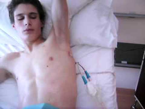 how to drain pneumothorax