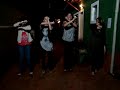 Meninas dançando Unidos (parte II)