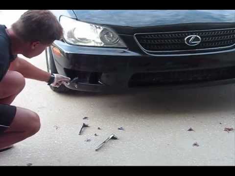 How to replace fog lights Lexus IS300
