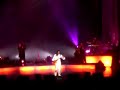 that's verdine rockin out on the bass at the ewf concert! (: