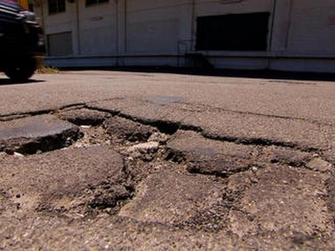 Smarter Driver: Tips for avoiding damaging potholes