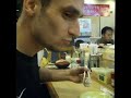Rasool mange des sushis