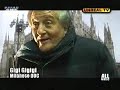 si lega ai binari del tram ma c\