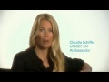 videos de UNICEF: Claudia Schiffer PSA: Growing up free of HIV
