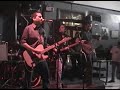 concierto en el yakana (centro de lima febrero 2006)grabado por pata-psico www.vozpropia.net

en este tema:
miguel angel vidal trujillo (compositor 2da guitarra)
ramon escalante (1ra guitarra)
raul loza (bateria)
kurt rothschild (bajo)