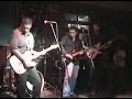 concierto en el yakana (centro de lima febrero 2006)grabado por pata-psico www.vozpropia.net

en este tema:
miguel angel vidal trujillo (compositor 2da guitarra)
ramon escalante (1ra guitarra)
raul loza (bateria)
kurt rothschild (bajo)