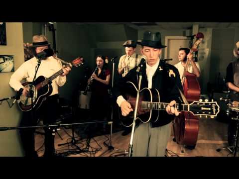 Video Pokey Lafarge - Baby's Coming To Town Video Pokey Lafarge - Baby's Coming To Town