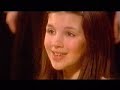 outstanding british girl choir cantamus performing. check my sites http://www.classicalrelatedperformances.com/ and http://groups.msn.com/youngclassicalperformers for many more similar videos.

(if the exact identical video has been published elsewhere, it is because it was 'borrowed' from my classicalrelatedperofromances site)