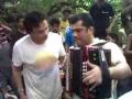 Silvestre e Iv�n Zuleta Parrandeando cn sus amigos en el rio.flv