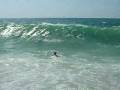 videos de le courage bessinois devant les vagues