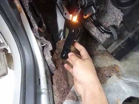 How to fix 2004 Pontiac Grand Prix Leaking Sunroof Bulletin / clogged drain hose