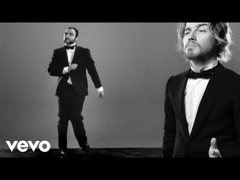 Julien Doré - Les limites (Julien chante / le Barbu danse)