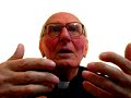 irm�os vamos reflectir outra vez sobre a miseric�rdia de jesus algu�m perguntar�: h� algum impedimento ao perd�o de deus? - o que pode ent�o impedir o perd�o de deus de atingir o homem? � a obstina��o no mal, conhecido enquanto mal contra deus, contra os homens e contra si mesmo. h� quem recuse e abuse do perd�o de deus at� ao �ltimo momento da sua vida, impedindo assim a deus, de lhe lan�ar a t�bua de salva��o. algu�m perguntar�:. - mas h� tamb�m um limite de tempo? sim, h� uma condi��o: o tempo do perd�o de deus � reservado s� a esta vida e neste mundo. isso pode ser fatal para aqueles que esperam at� o mais tarde poss�vel em reparar o mal, pois jesus avisa-os com piedade, mas claramente: 