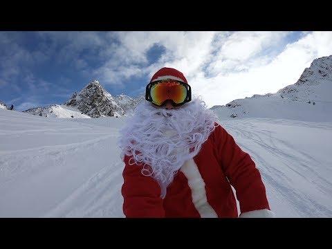 Санта Клаус на лыжах