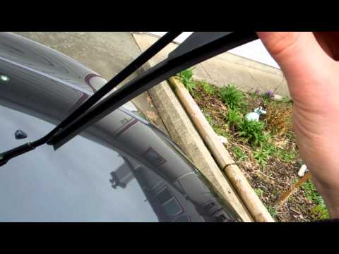 how to change wiper blade on mazda 3 2006