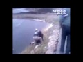 Mergulhando num lago congelado
