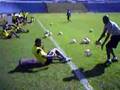 Coach Djair Garcia in Abdominal Training With Ball