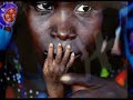 2do Video realizado en la asignatura de Multimedia I, con audio,texto,imagenes fijas y en movimiento. UniSon. Es triste ver estas imagenes y no darnos cuenta de la realidad en África, los paises ricos o poderosos en vez de gastar en armas y otras cosas que destruyen a nuestro planeta deberían de aplicar esos recursos en los niños, para que no sigan muriendo de hambre, al igual que nosotros, en la mayoria de los casos, dejamos comida y la tiramos, no nos ponemos a pensar si esa comida le hace ...