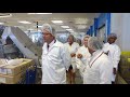 Cliquer pour voir : Visite de l'usine Fareva par les élus - 22 09 2017