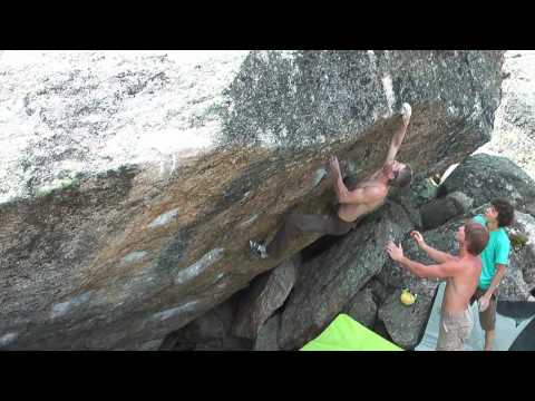 Christian Bindhammer und Angy Eiter beim Bouldern in der Silvretta