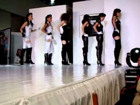 Modelaje - LOS PRIMEROS PASOS DE UNAS PEKEÑAS FLOREZ HERMOSAS :) SUERTE CHIKS !!