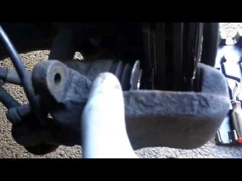 Mercedes W124 front brake pads replacement