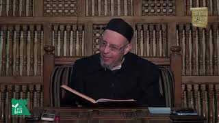 كتاب الآذان من بَاب: أَهْلُ الْعِلْمِ وَالْفَضْلِ أَحَقُّ بِالْإِمَامَةِ إلى بَاب: إِثْمِ مَنْ رَفَعَ رَأْسَهُ قَبْلَ الْإِمَامِ