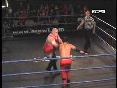 Dan Mandini and Little Tony Moose vs. Los Divinos
