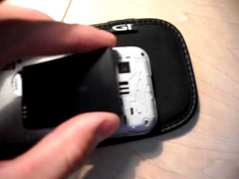 how to remove the battery from a droid x