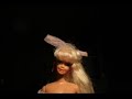 Se video