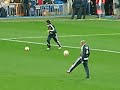 robinho y roberto carlos calentando