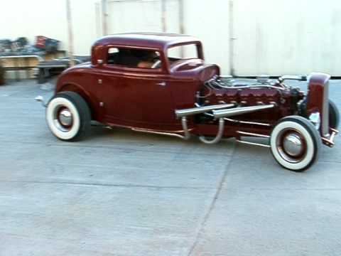 1932er Ford Coupé mit V12 Motor - Elvis's New Project - 1932 Ford Coupe Powered by V12 Twin Six GMC 702 Cubic Inch Petrol Motor. 