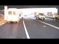 Ongeval N206 21.5 Katwijk. Vrachtwagen tegen viaduct gebotst en daarna gekanteld.