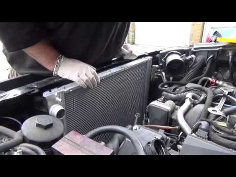 2003 L322 4.4 V8 Range Rover Radiator Change