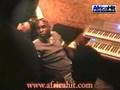Douk saga en studio entrain d'écouter son album proclamation