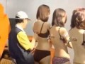 pameran kereta atau seks?????