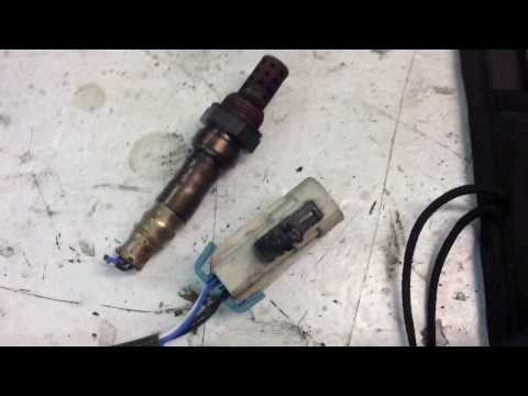 O5 Buick Century 3.1L O2 Sensor Replacement