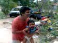lanzando niño